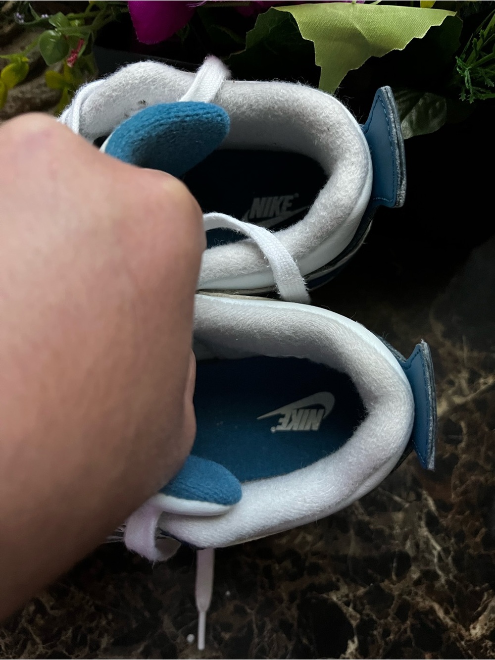 Jordan 4 Retro
Military Blue
Streetwear/Lifestyle Shoes
Size 2.5 Youth Unisex - Picture 8 of 9